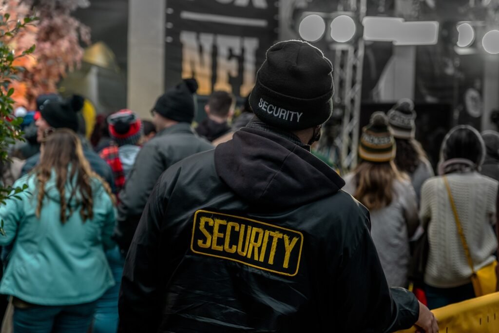How To Hire The Right Security Guard